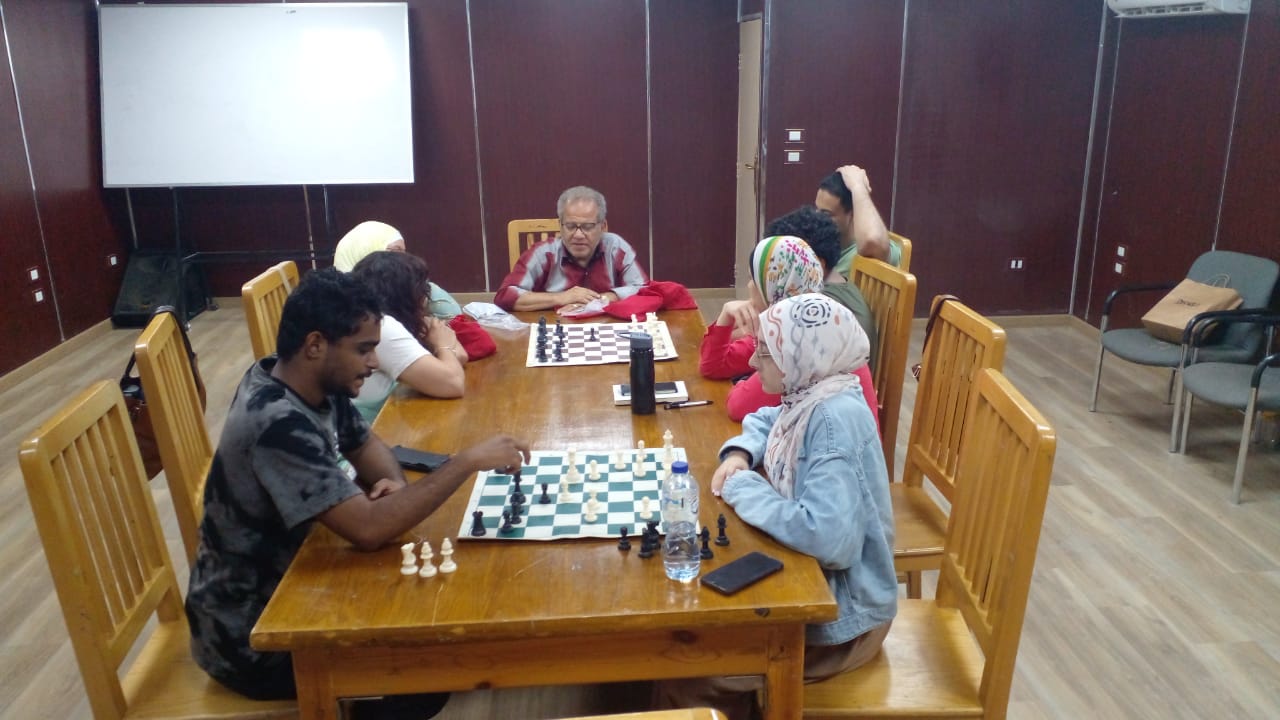  بداية جديدة لكورس الشطرنج بمكتبة مصر الجديدة العامة