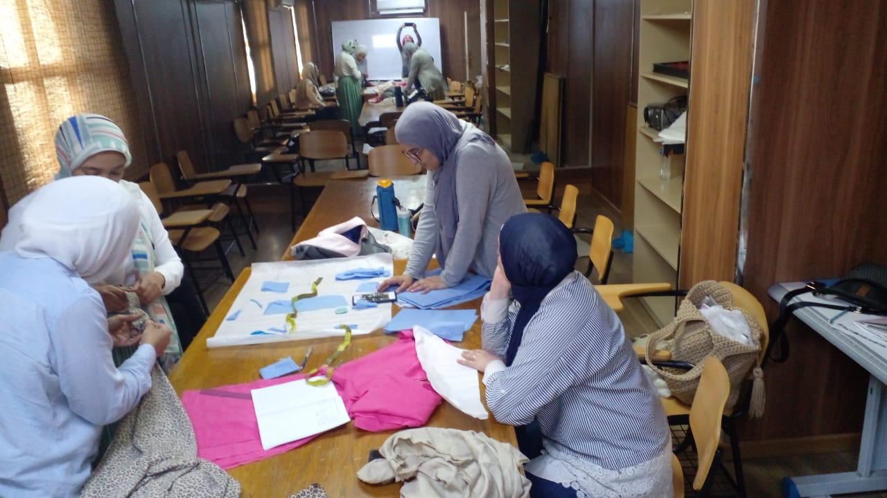  كورسات الخياطة والباترون بمكتبة مصر الجديدة العامة